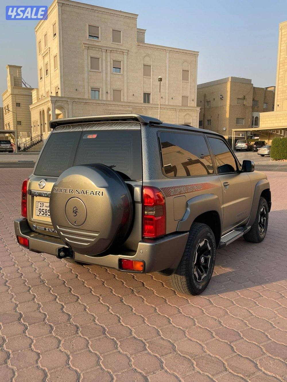 للبيع سوبر سفاري كبسوله ((((جير عادي ))) وارد الكويت شرط الفحص بالكامل9