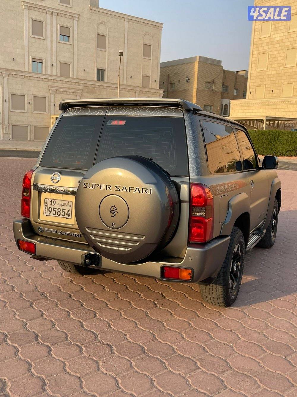 للبيع سوبر سفاري كبسوله ((((جير عادي ))) وارد الكويت شرط الفحص بالكامل13
