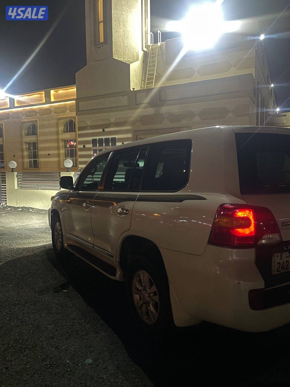 للبيع لاند كروز 20111