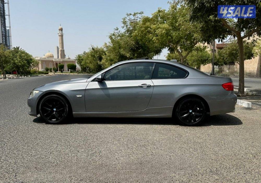 ﮼BMW 320i - الموديل:2011 - العداد:1803