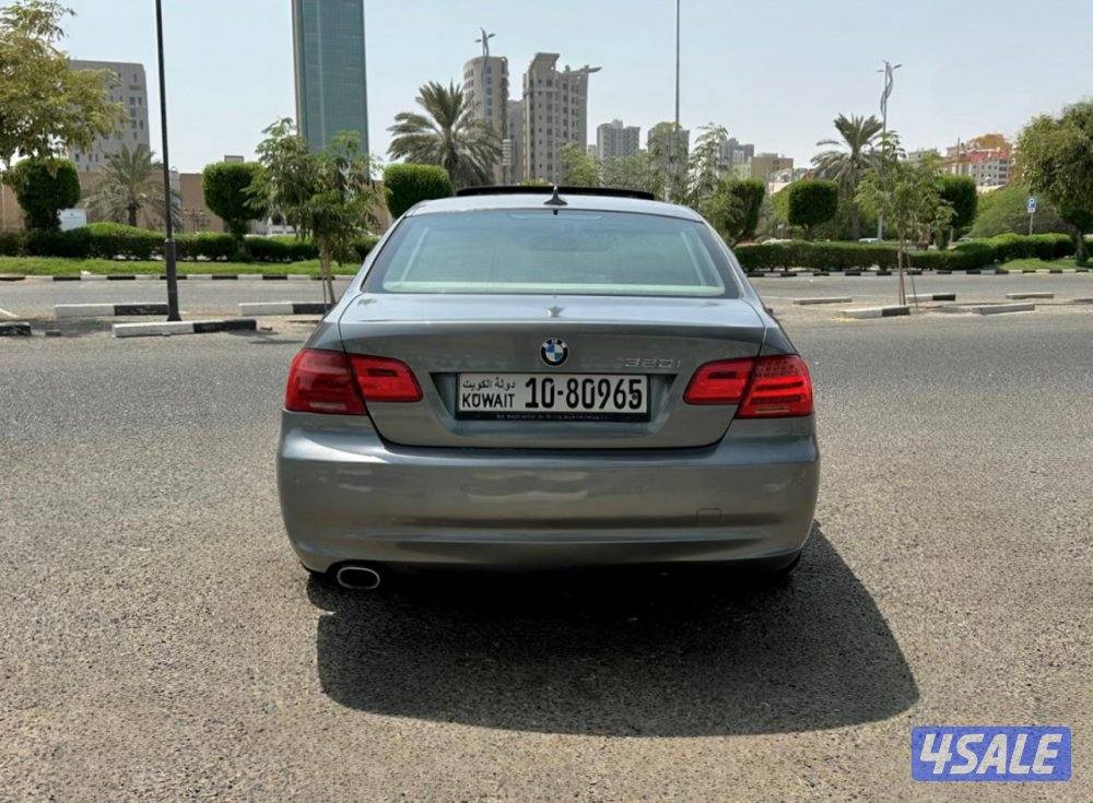 ﮼BMW 320i - الموديل:2011 - العداد:1805
