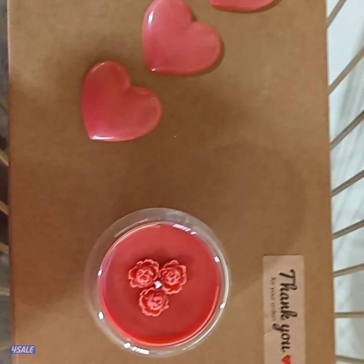 هدايا تنسيق ورد طبيعي بوكس الشموع حسب المناسبة4