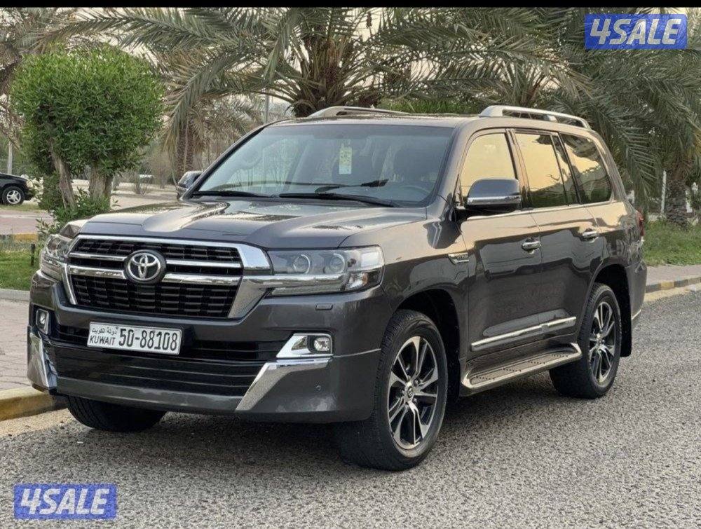 للبيع لاند كروز تورنك GXR v6 موديل 2021 صبغ الوكالة0