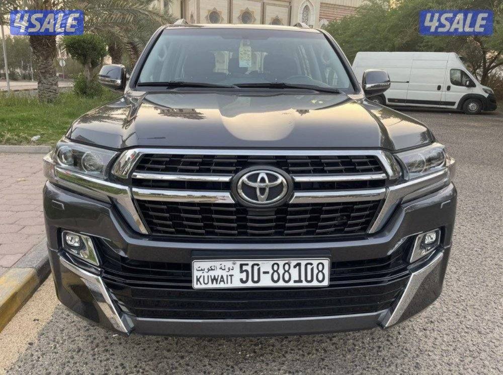 للبيع لاند كروز تورنك GXR v6 موديل 2021 صبغ الوكالة1