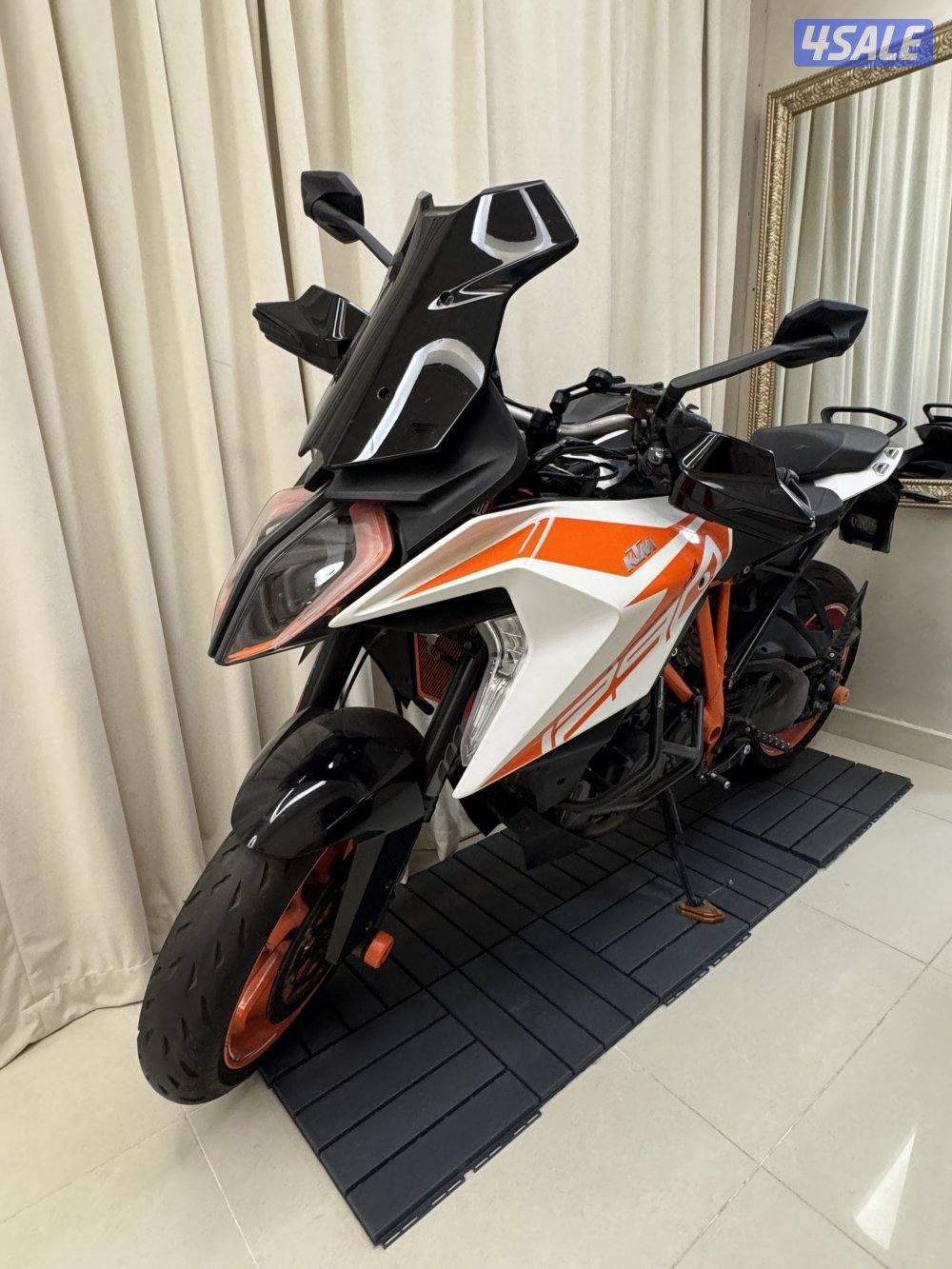 سيكل نظيف جداً ولا شاف الحر0