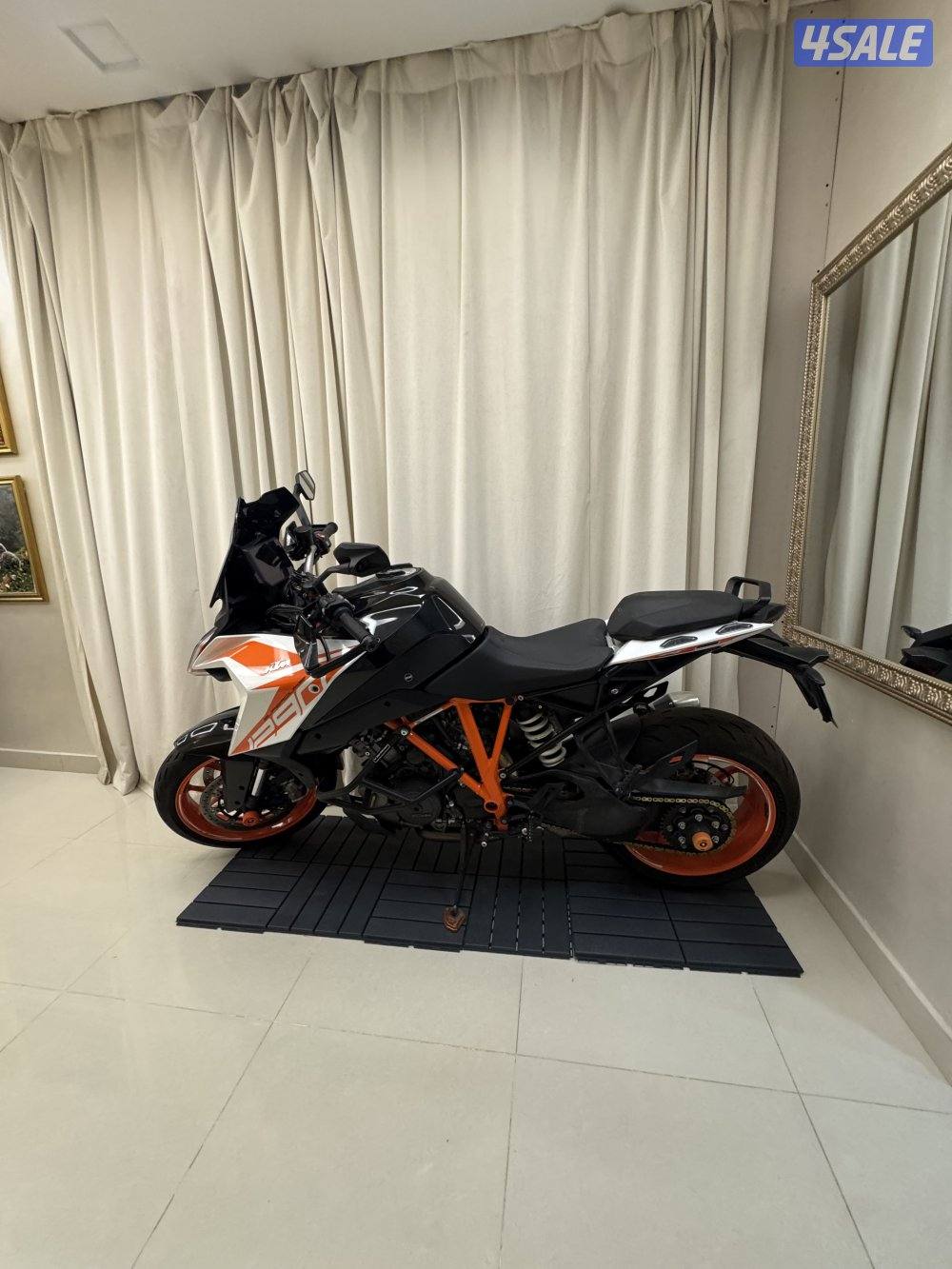 سيكل نظيف جداً ولا شاف الحر3