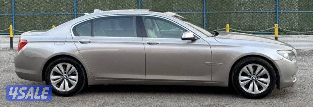 للبيع BMW 730Li موديل2012 الغانم - اللون ذهبي شامبيون3