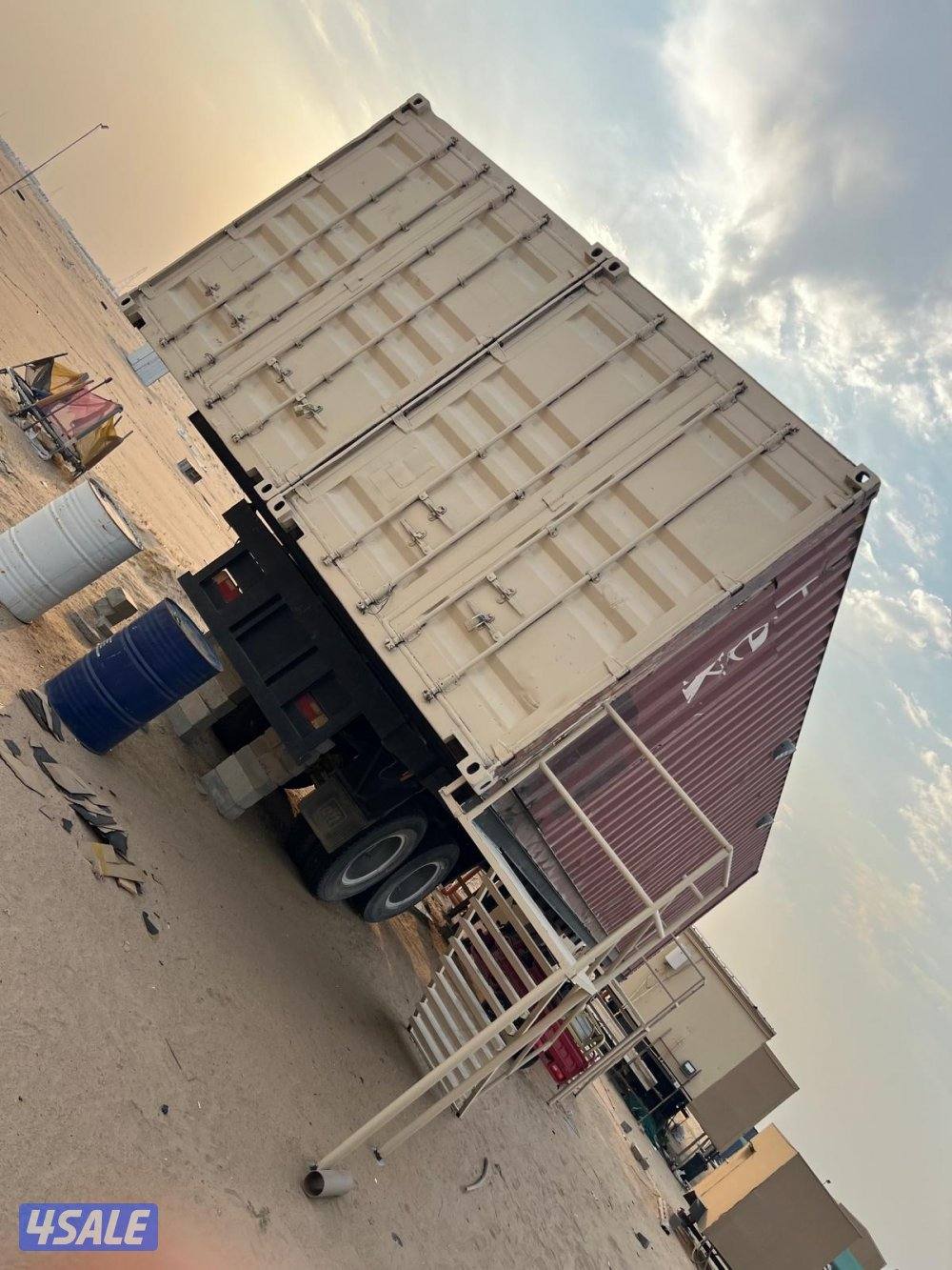 للبيع مشروع كونتينرين لازقين ببعض ، فيه طاوله بلياردو وقعده قيمز1