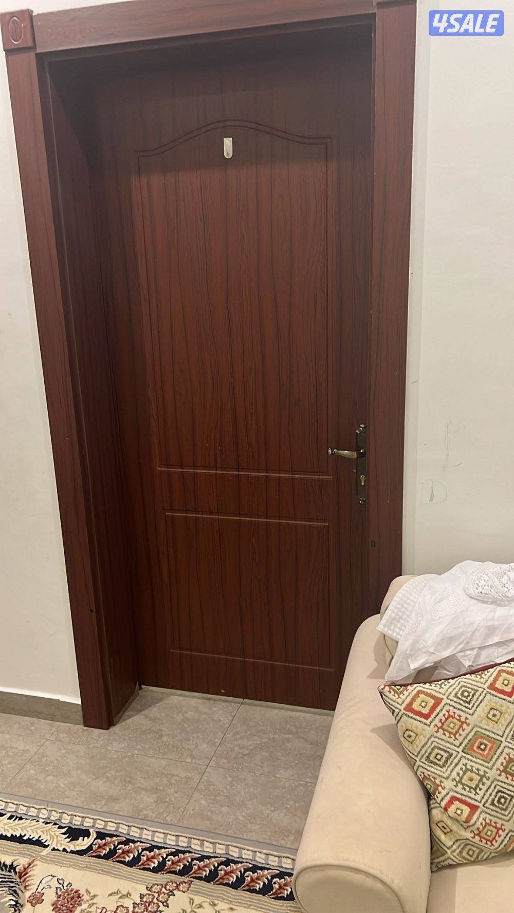 نجار باكستاني تصیح ابواب وکبتات وغفل9