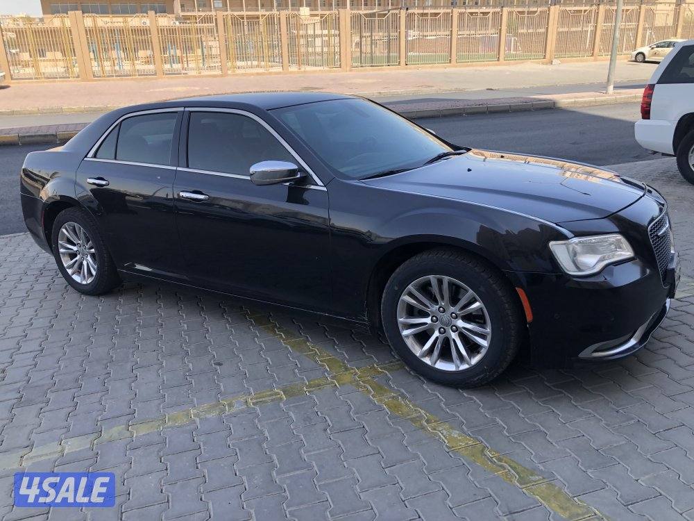 كرايسلرc300 صبغ الوكاله 8سلندر وشرط الفحص الكامل عداد169 الف جديده6