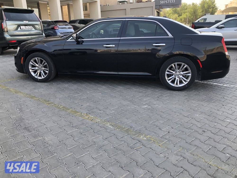 كرايسلرc300 صبغ الوكاله 8سلندر وشرط الفحص الكامل عداد169 الف جديده11