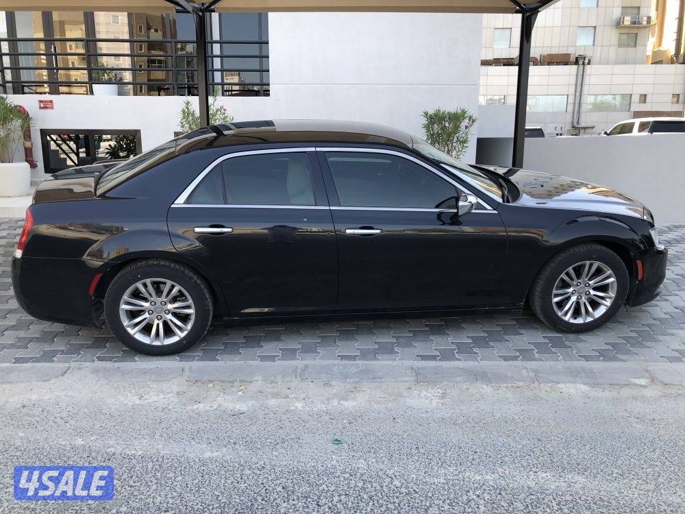 كرايسلرc300 صبغ الوكاله 8سلندر وشرط الفحص الكامل عداد169 الف جديده14