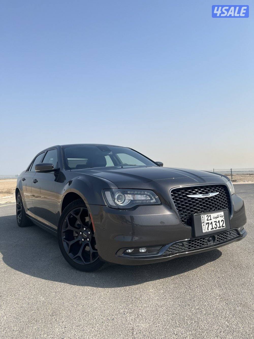 للبيع كرايسلر 300s موديل 20221
