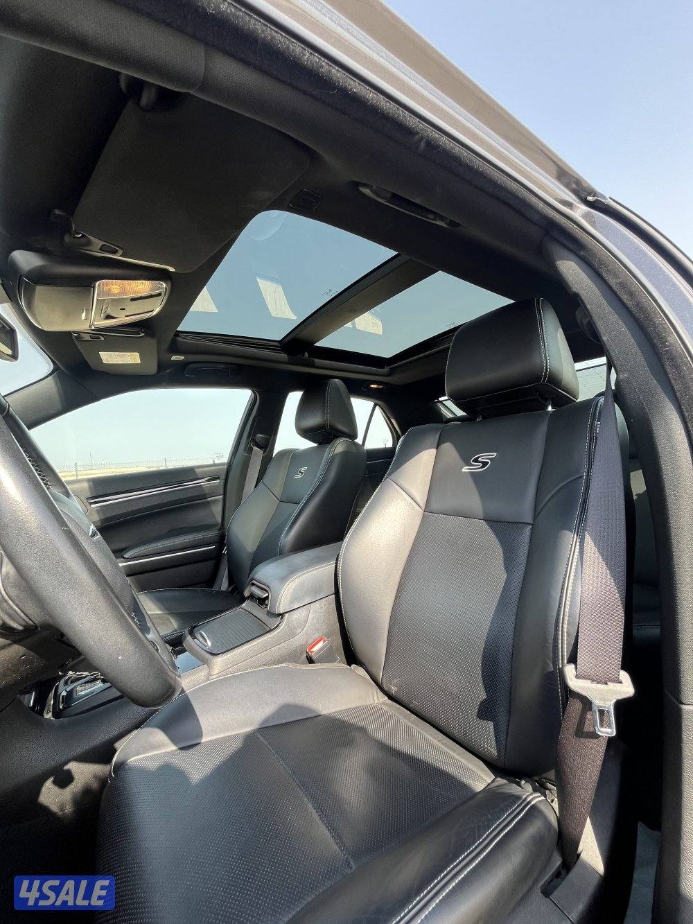 للبيع كرايسلر 300s موديل 20227