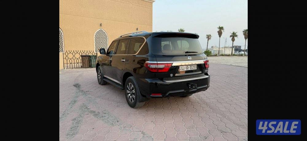 باترول اسود تيتانيوم نظيف 20215