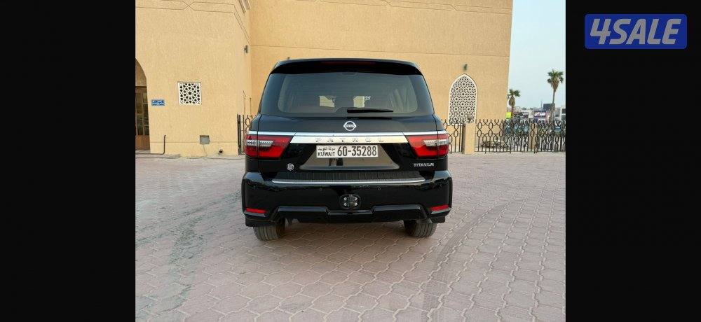 باترول اسود تيتانيوم نظيف 20216