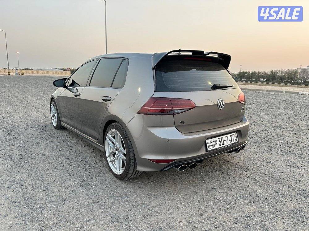 فولكسفاغن جولف R موديل ٢٠١٦ بحالة الوكالة6
