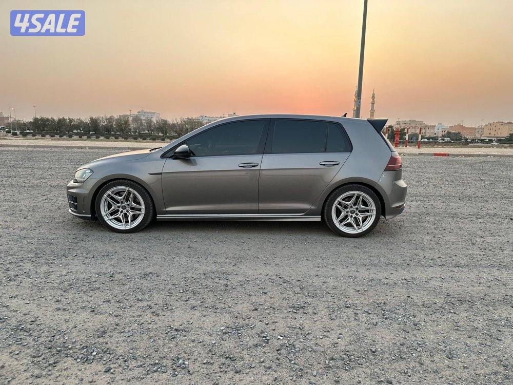 فولكسفاغن جولف R موديل ٢٠١٦ بحالة الوكالة7