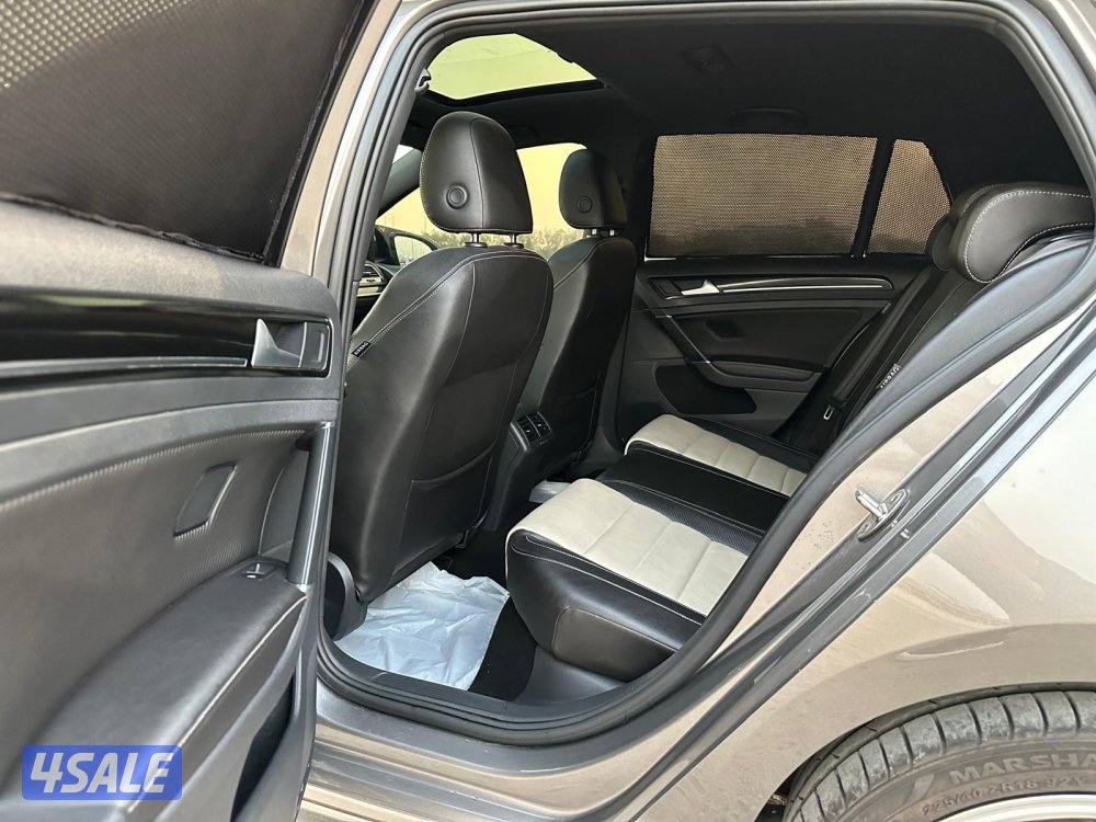 فولكسفاغن جولف R موديل ٢٠١٦ بحالة الوكالة8