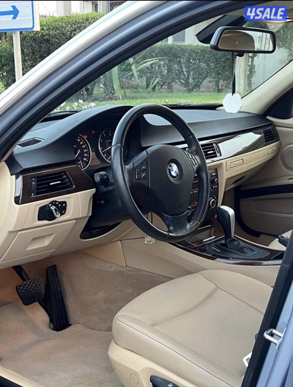 للبيع BMW 323i 20115