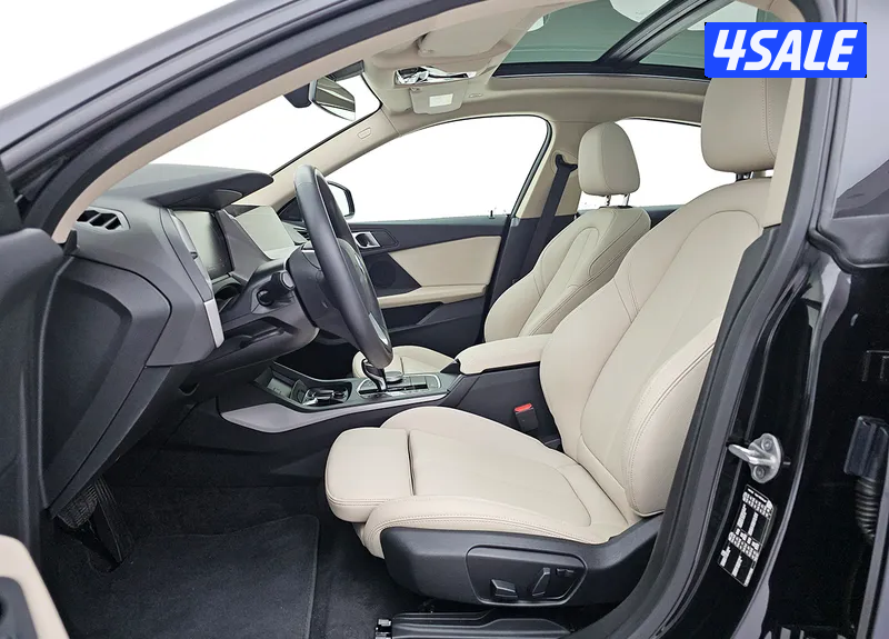 BMW 218i Gran Coupe9