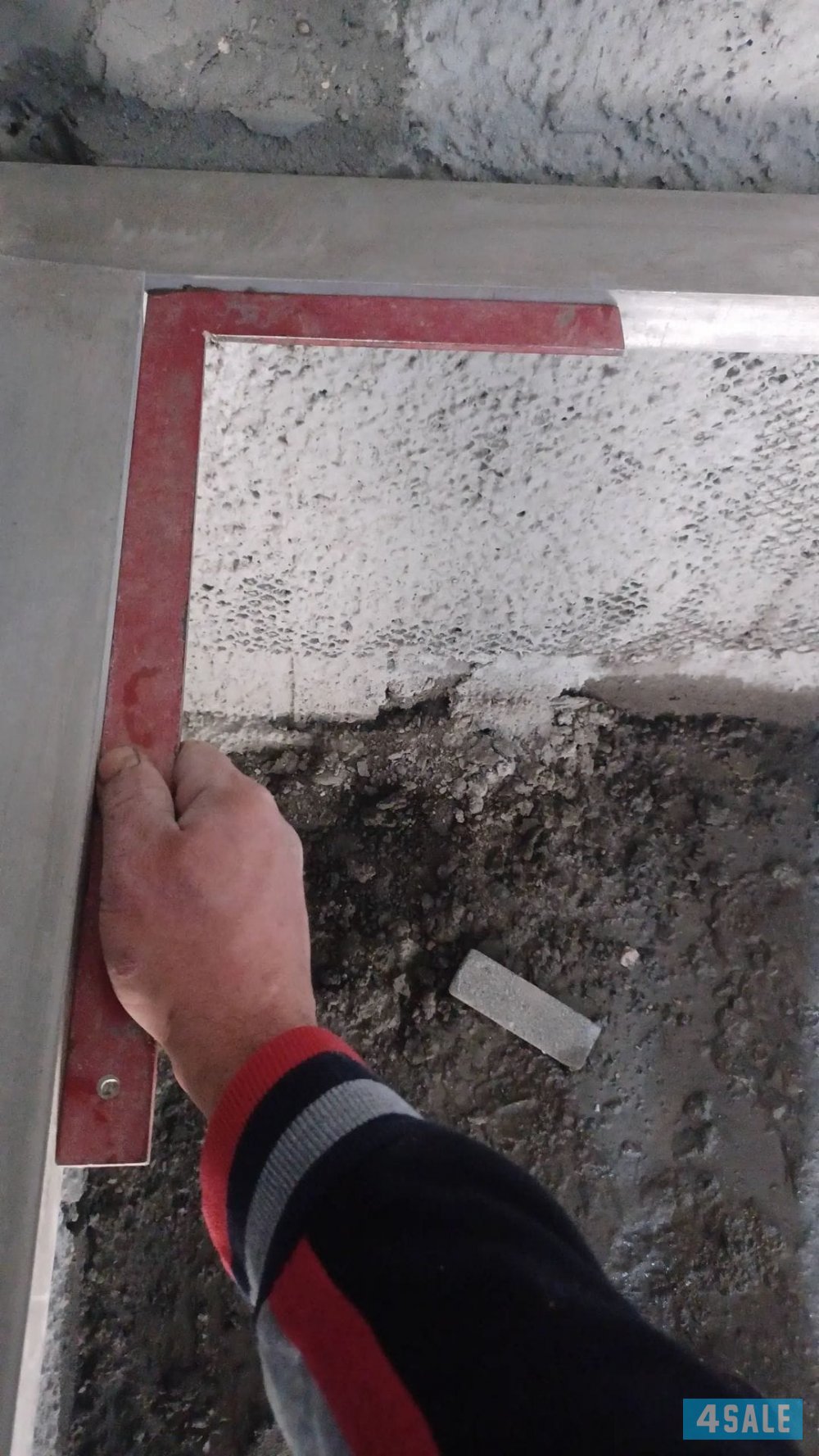 مساح داخلي وخارجي وسيجما وصبغ وترميمات وعازل اسطح جيتاروف ابو عمر3