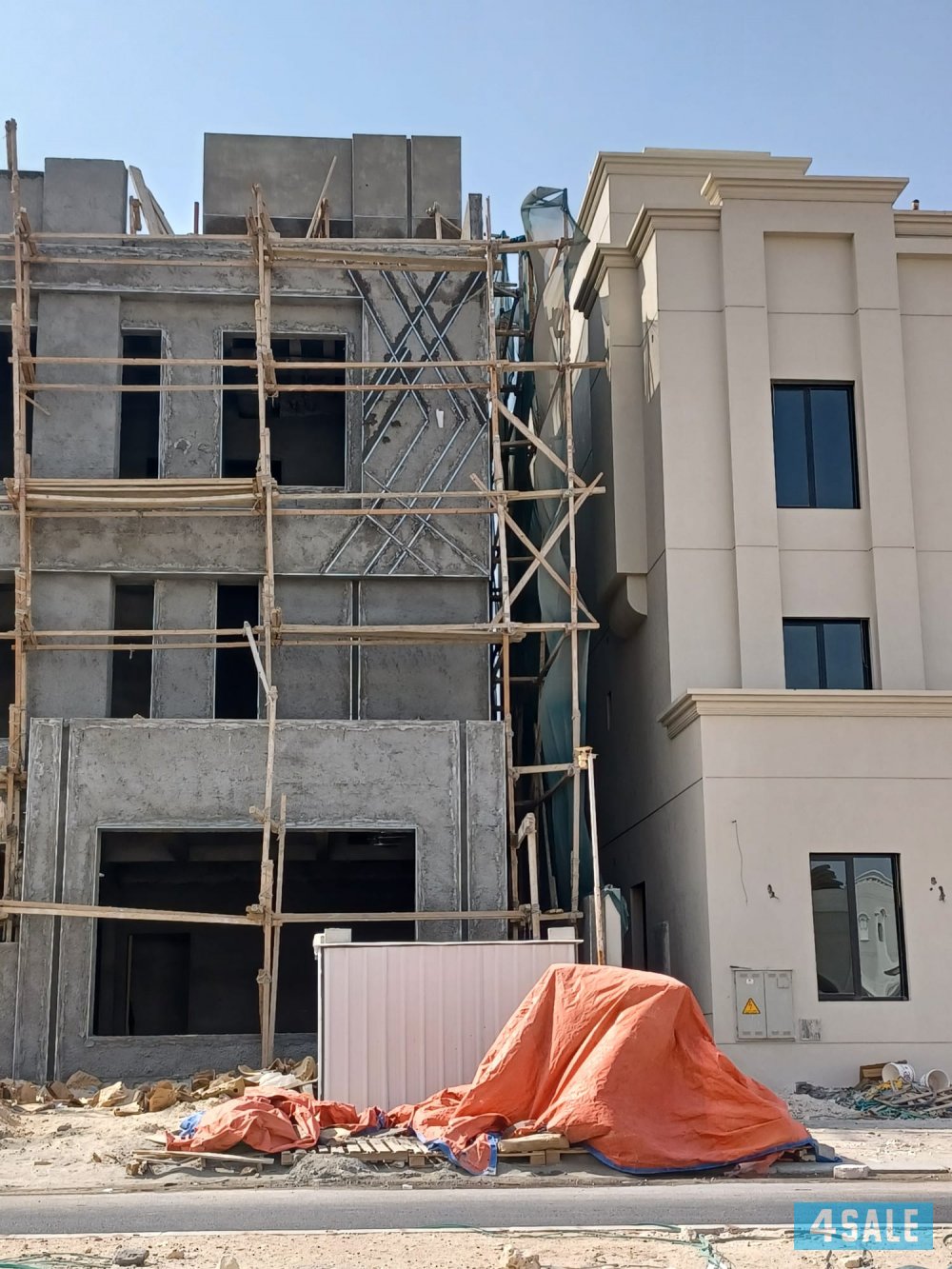 مساح داخلي وخارجي وسيجما وصبغ وترميمات وعازل اسطح جيتاروف ابو عمر4