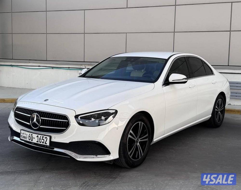 للبيع مرسيدس E200 موديل 2022 صبغ الوكالة عداد 30 الف كم0