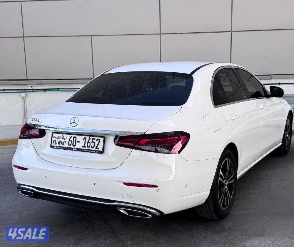 للبيع مرسيدس E200 موديل 2022 صبغ الوكالة عداد 30 الف كم3