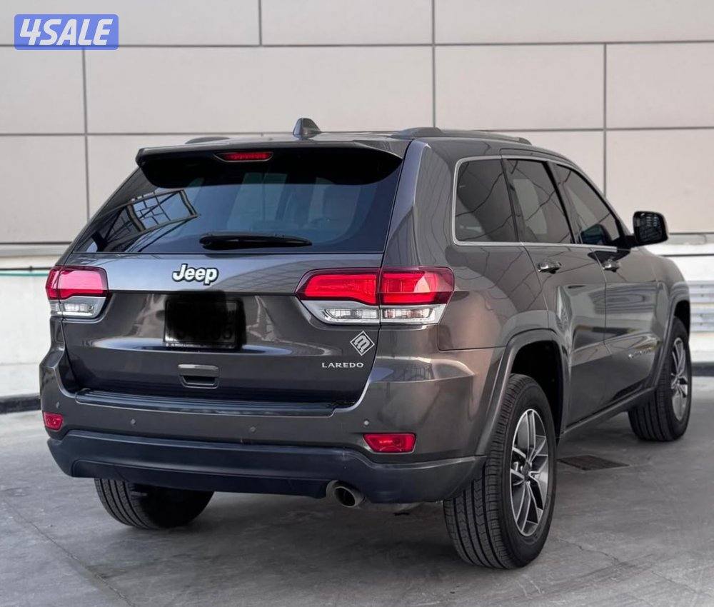للبيع جيب جراند شيروكي موديل 2020 V6 صبغ الوكالة1