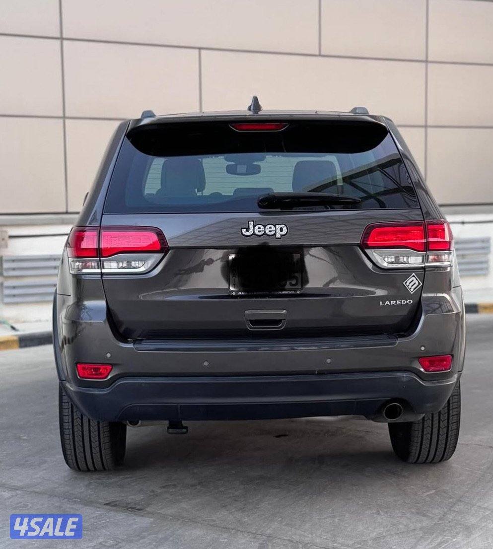 للبيع جيب جراند شيروكي موديل 2020 V6 صبغ الوكالة3