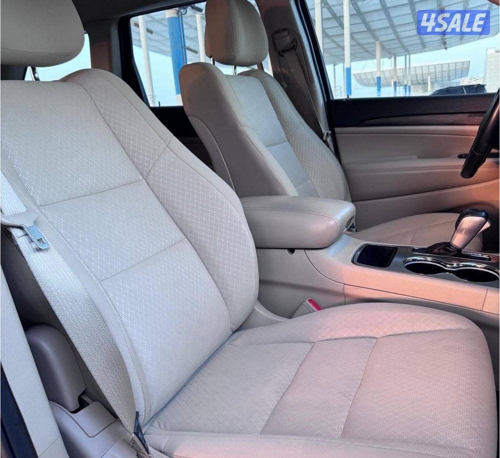 للبيع جيب جراند شيروكي موديل 2020 V6 صبغ الوكالة6