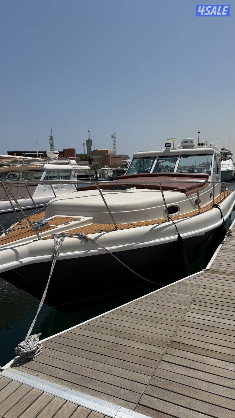 للبيع ميني يخت دبي مارين ٣٨ قدم10