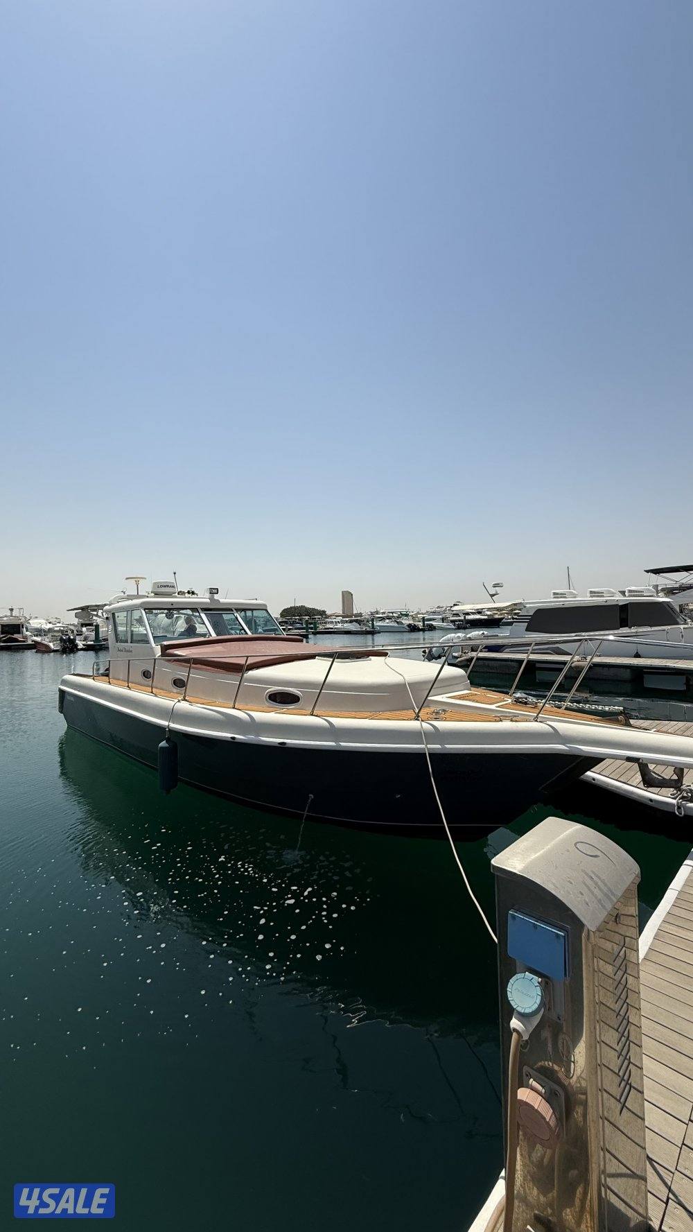 للبيع ميني يخت دبي مارين ٣٨ قدم15
