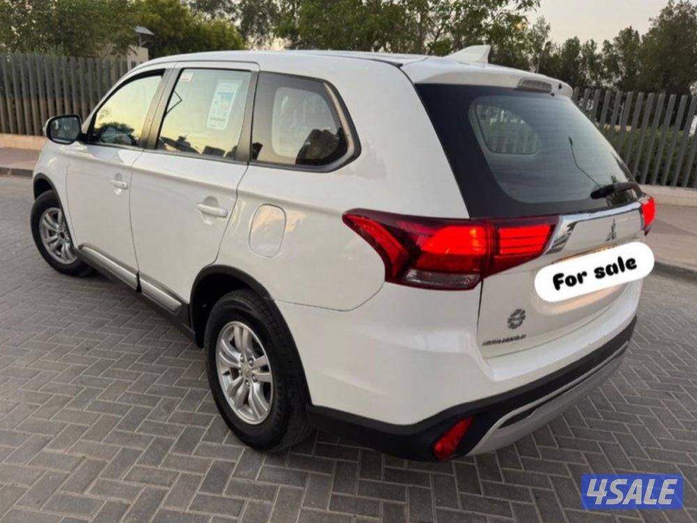 اوتلاندر موديل 2022 فل ابشن بدون فاتحه عداد 147 الف6