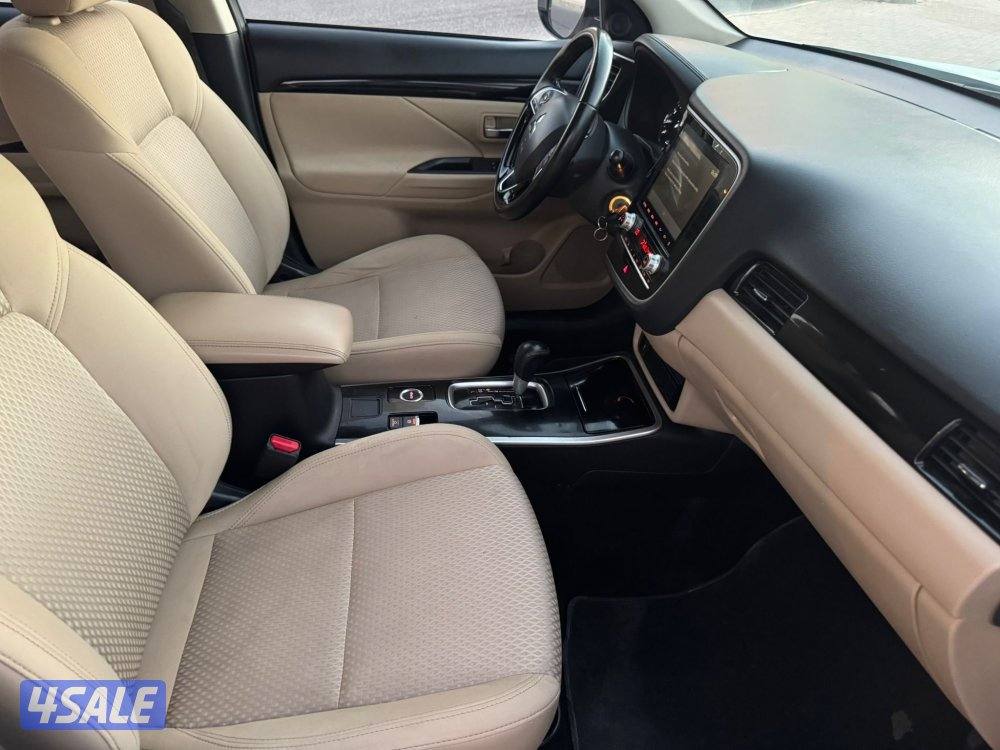 اوتلاندر موديل 2022 فل ابشن بدون فاتحه عداد 147 الف11