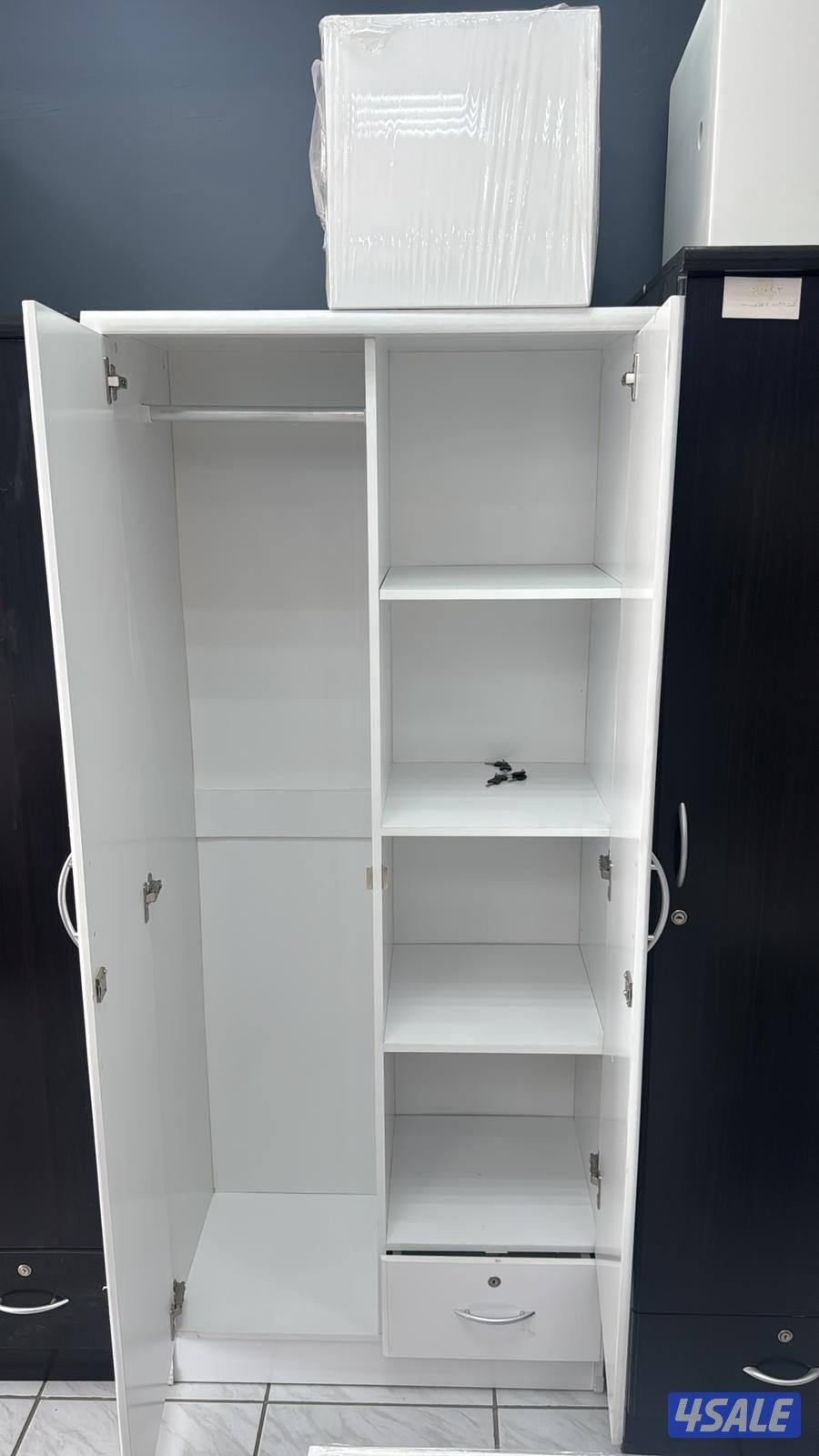 كبتات للبيع ٢ باب ارفف وعلاق5