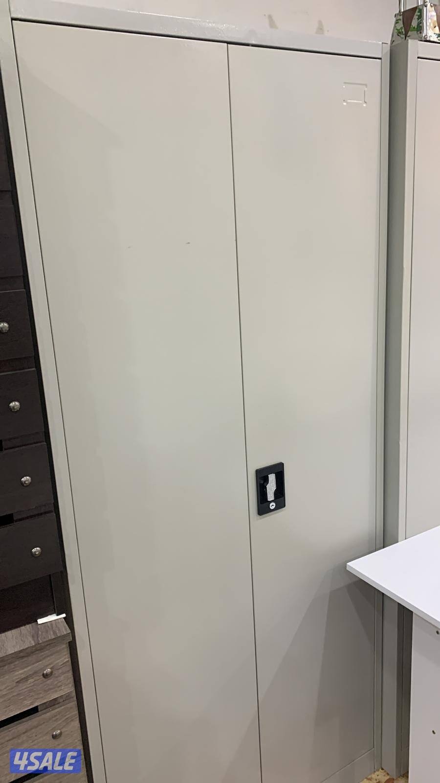 كبتات للبيع ٢ باب ارفف وعلاق9