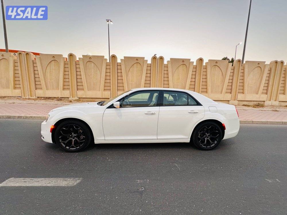 🚘 كرايزلر- S300- 20212