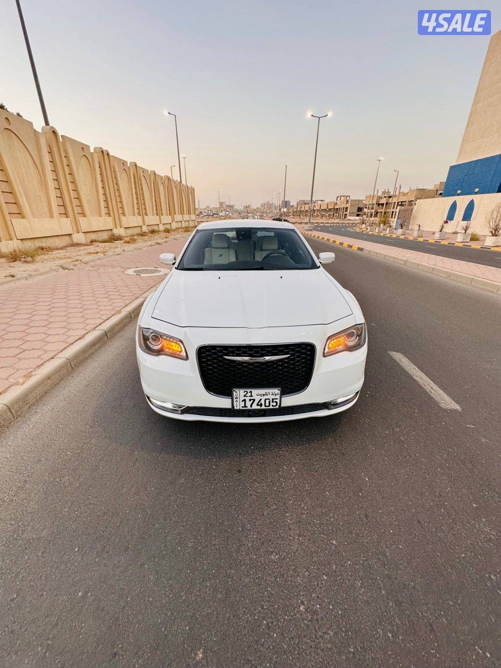 🚘 كرايزلر- S300- 20215