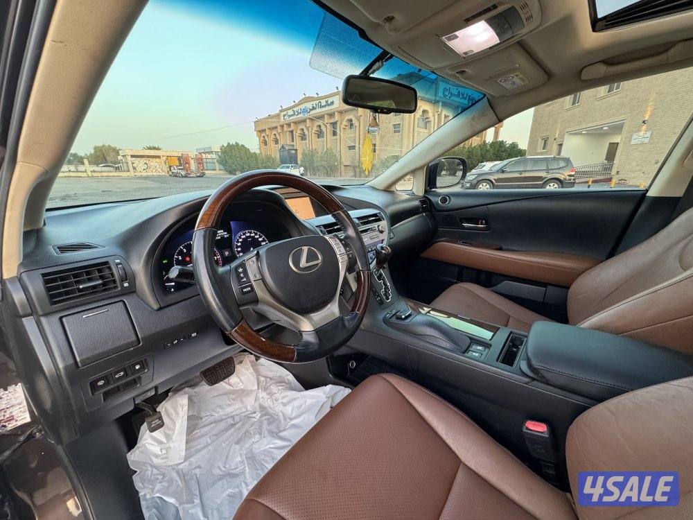 للبيع لكزس rx 2015 بحالة ممتازة7