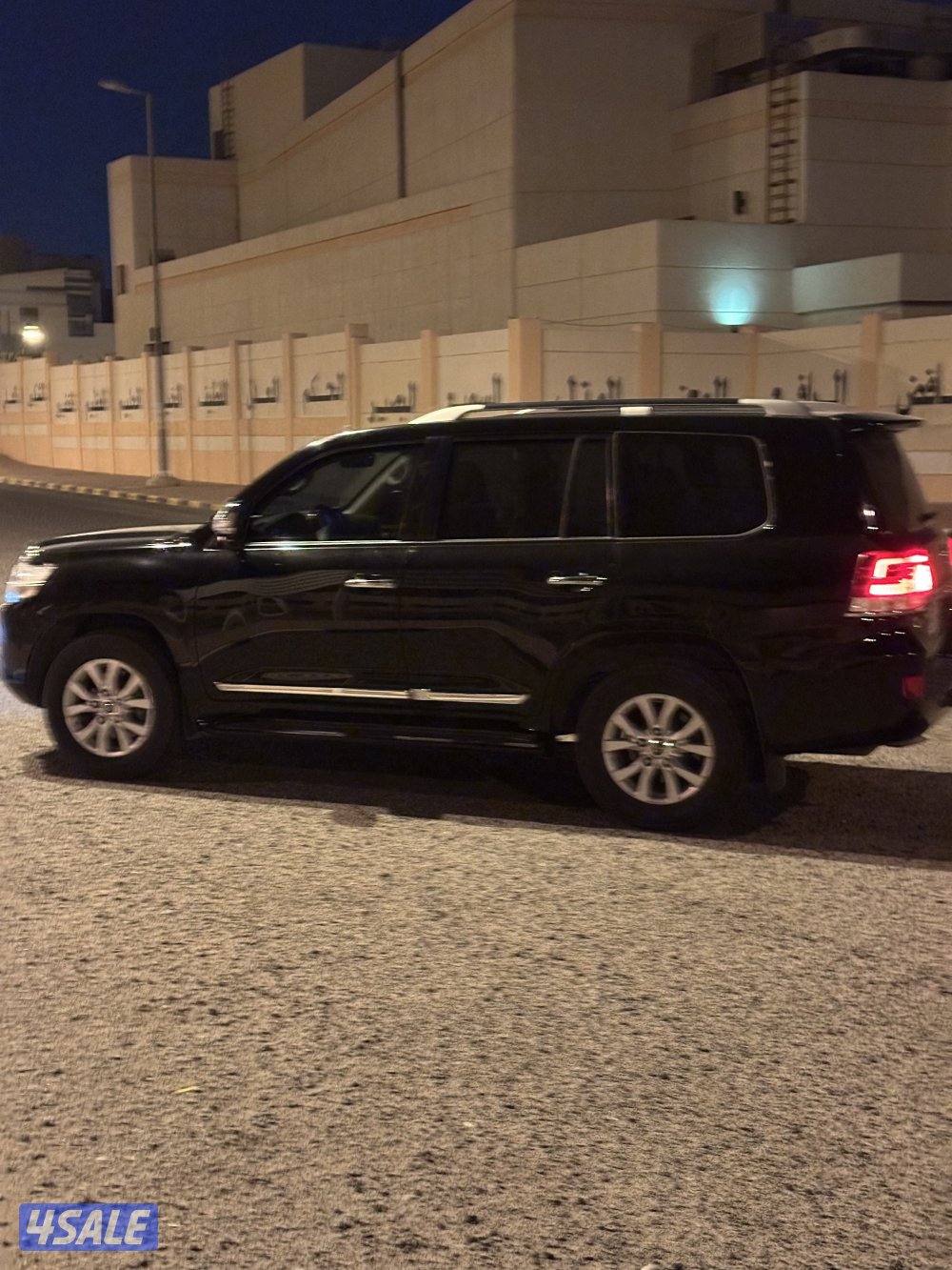 للبيع لاندكروزر ٢٠١٦0