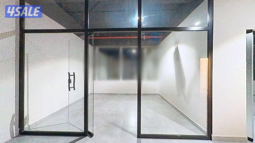 متوفر مكتب تجاري في برج كتير راقي بموقع متميز بشرق مساحة ٩٠ م2
