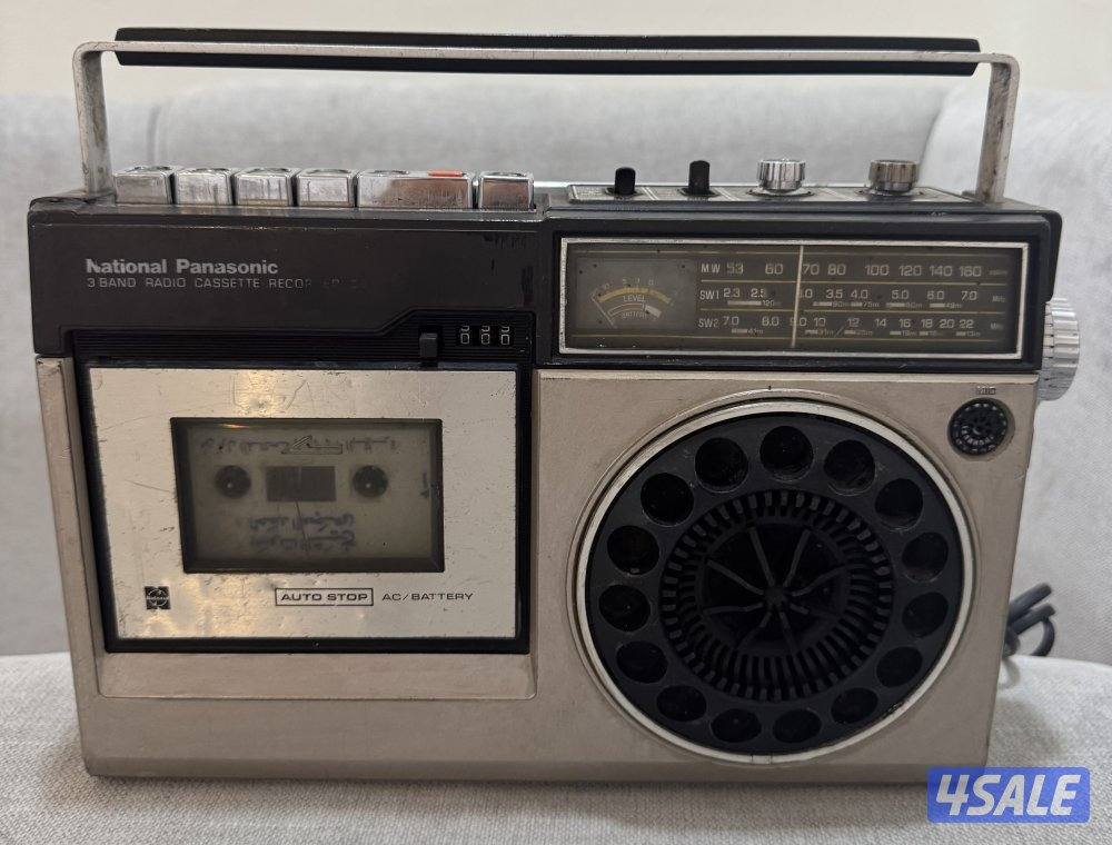 للبيع مسجل وراديو شغال ومطحانة يدوية السعر ٣٠ دينار2