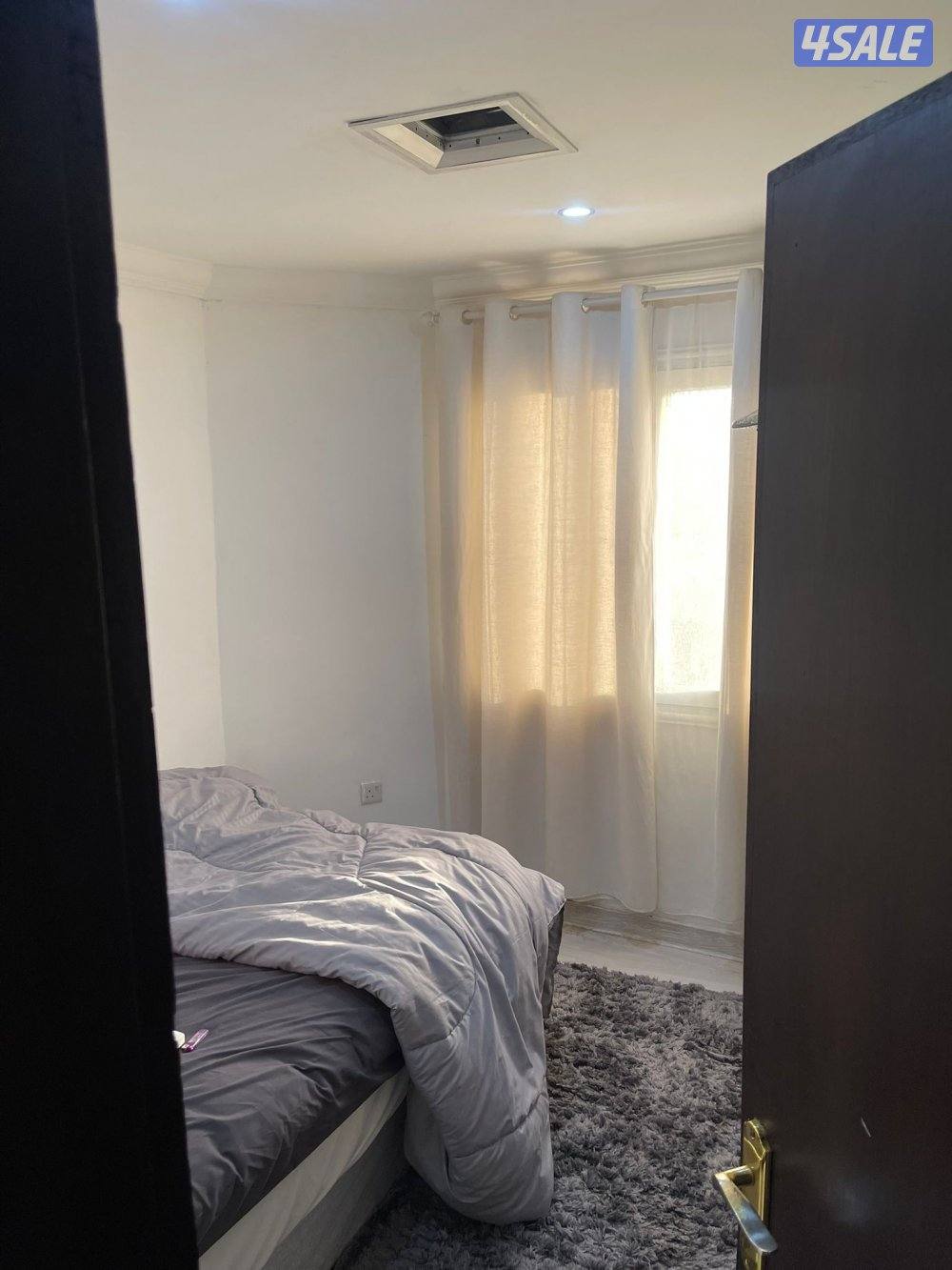 للبيع شقه خلو غرفتين واحده منهم ماستر3