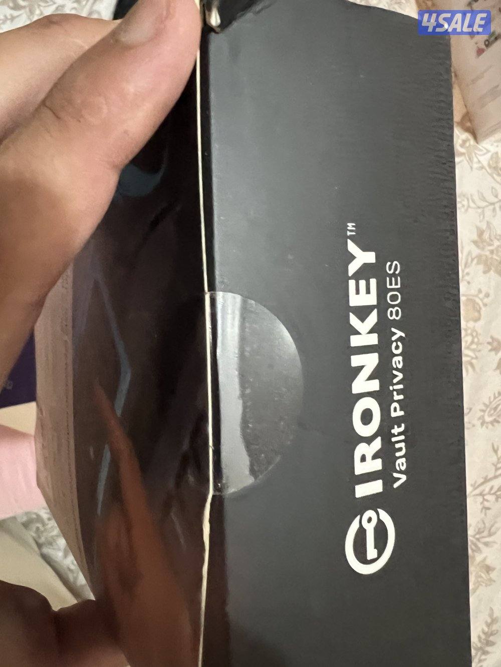 هارد ديسك محمي للمعلومات وللعملات ‎ ‎Kingston ironvalt 2 tb1