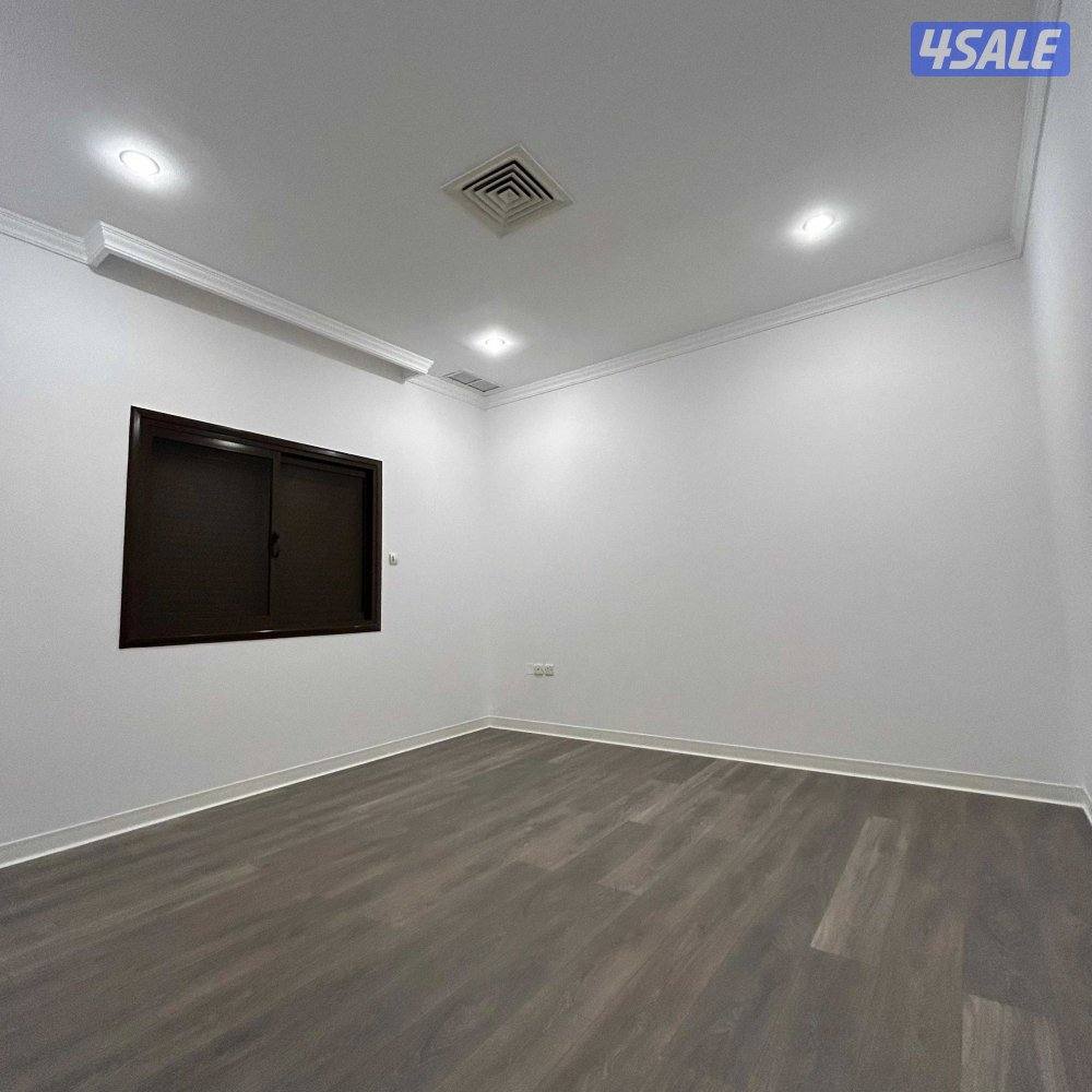 دور كامل للايجار في الصديق قطعة 75