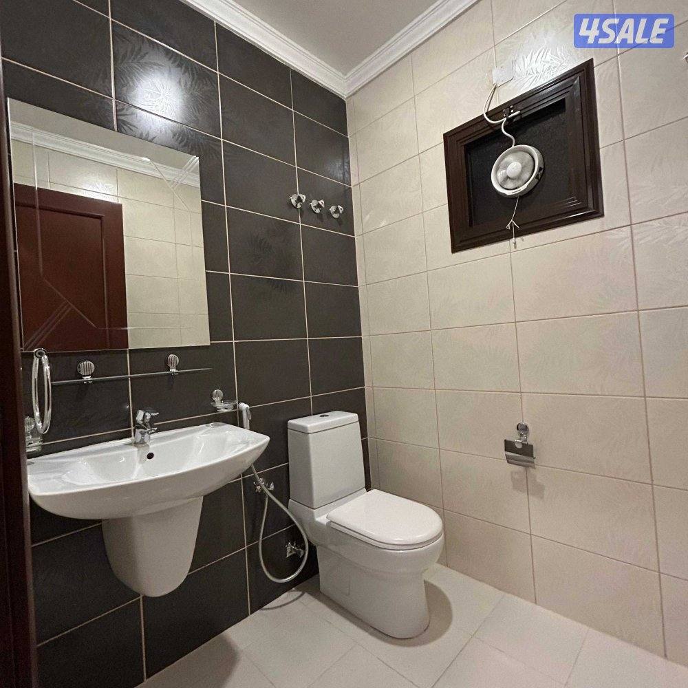 دور كامل للايجار في الصديق قطعة 79