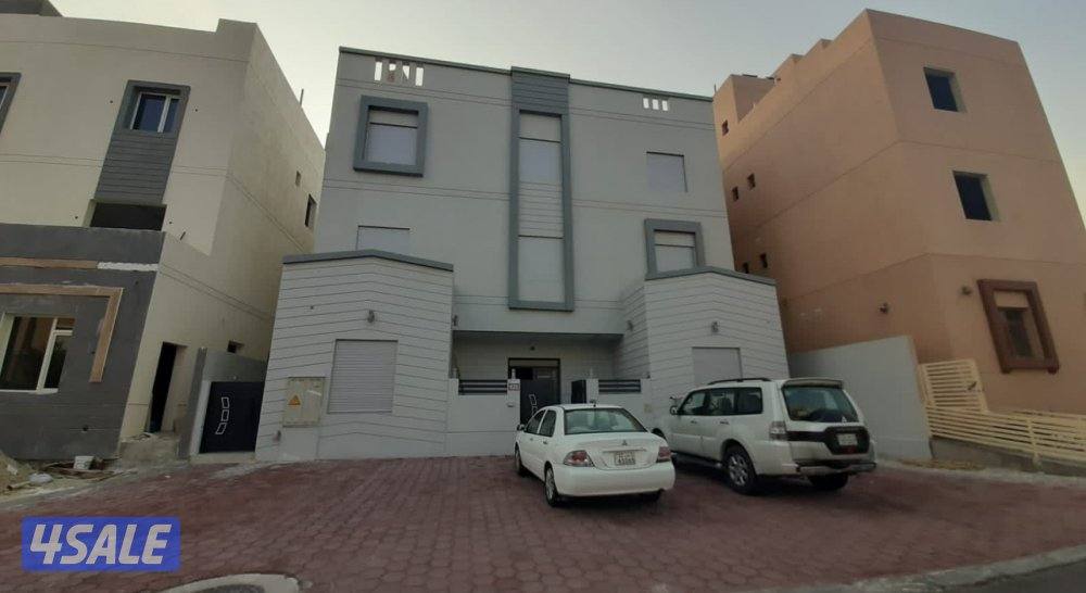 للايجار بيت في جابر الاحمد 3 ادوار شارع واحد0