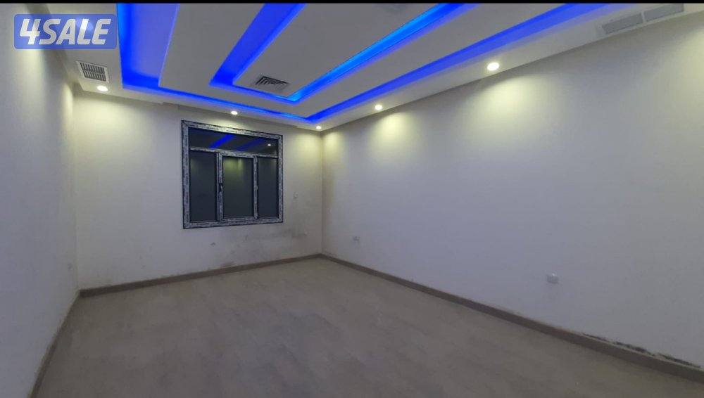 للايجار بيت في جابر الاحمد 3 ادوار شارع واحد6